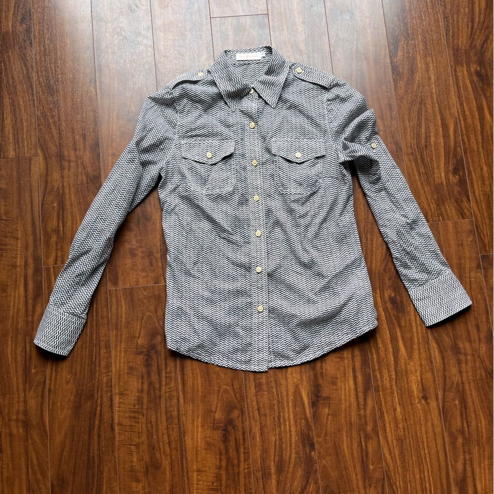 Tory Burch button down with roll tabs black and white chevron patterned shirt